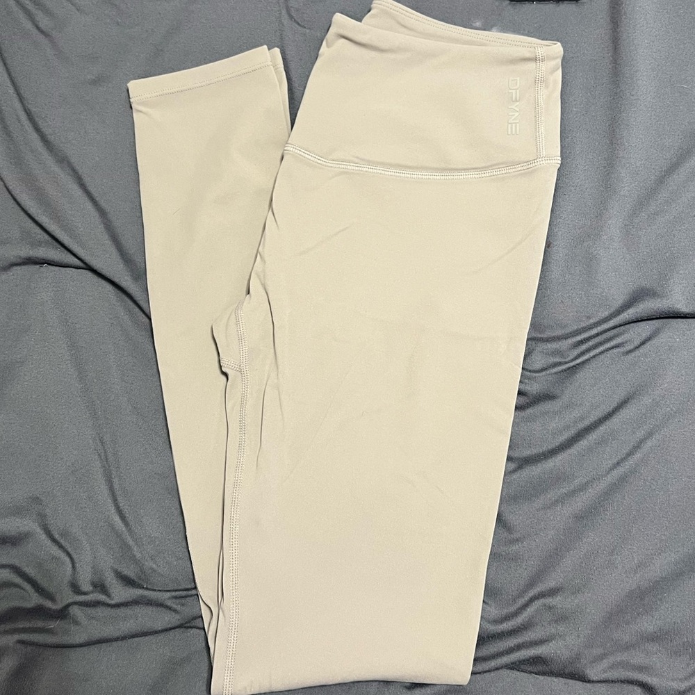 Dfyne Origin Beige High-Waisted Leggings